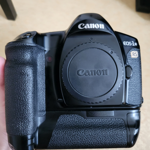 캐논 필름카메라 SLR 명기 EOS 1N RS 팝니다