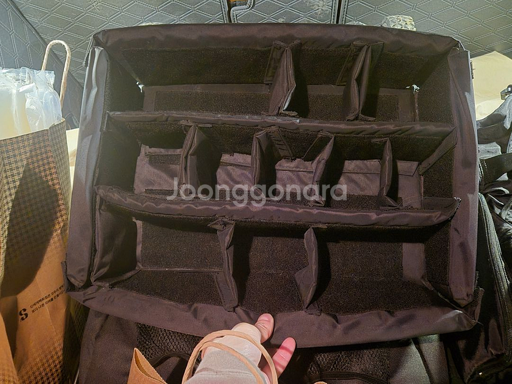 펠리칸, 나누크 케이스 디바이더 판매합니다!--1
