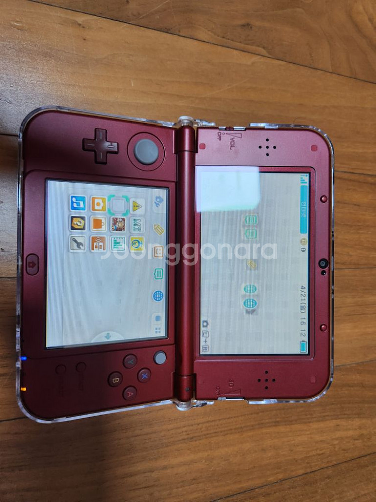 닌텐도 3ds xl 메탈릭레드 거의 새 제품 팝니다--1