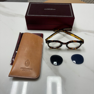 자크마리마지 안경/선글라스 판매합니다 !