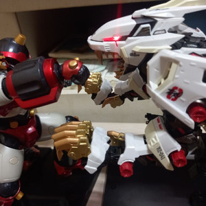 반다이 초합금 라이거제로 판매합니다