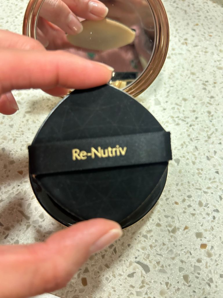 [에스티 로더] 리-뉴트리브 울트라 래디언스 세럼 쿠션--7