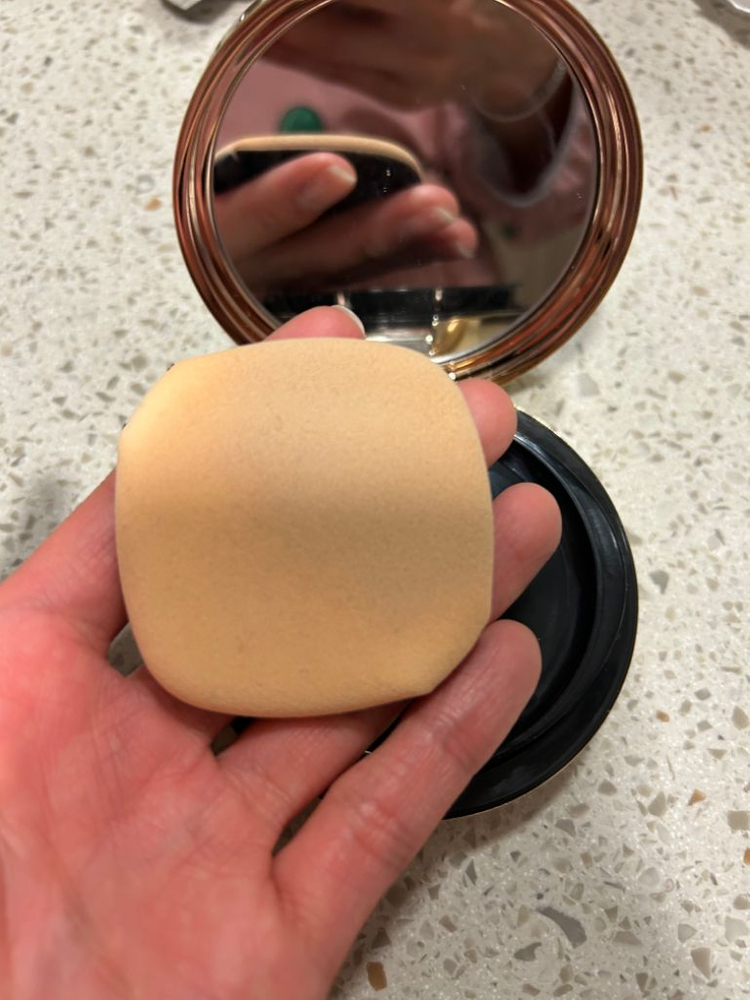 [에스티 로더] 리-뉴트리브 울트라 래디언스 세럼 쿠션--8