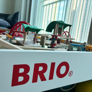 Brio 기차 + 테이블