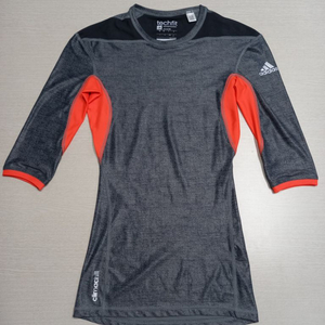 L adidas techfit 기능성 운동복 341