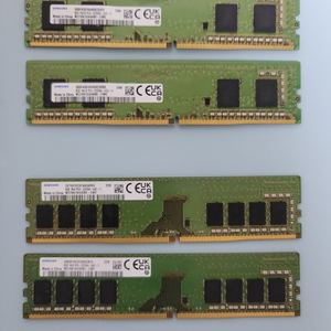 삼성 램 DDR4 3200 8기가 4개 6만원