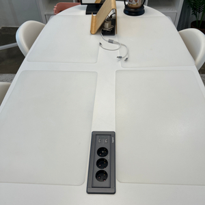 SMP,반영구 전용 맞춤 실습 테이블과 의자 팝니다.