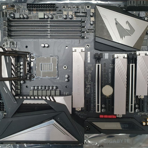 Z390 AORUS Master 기가바이트