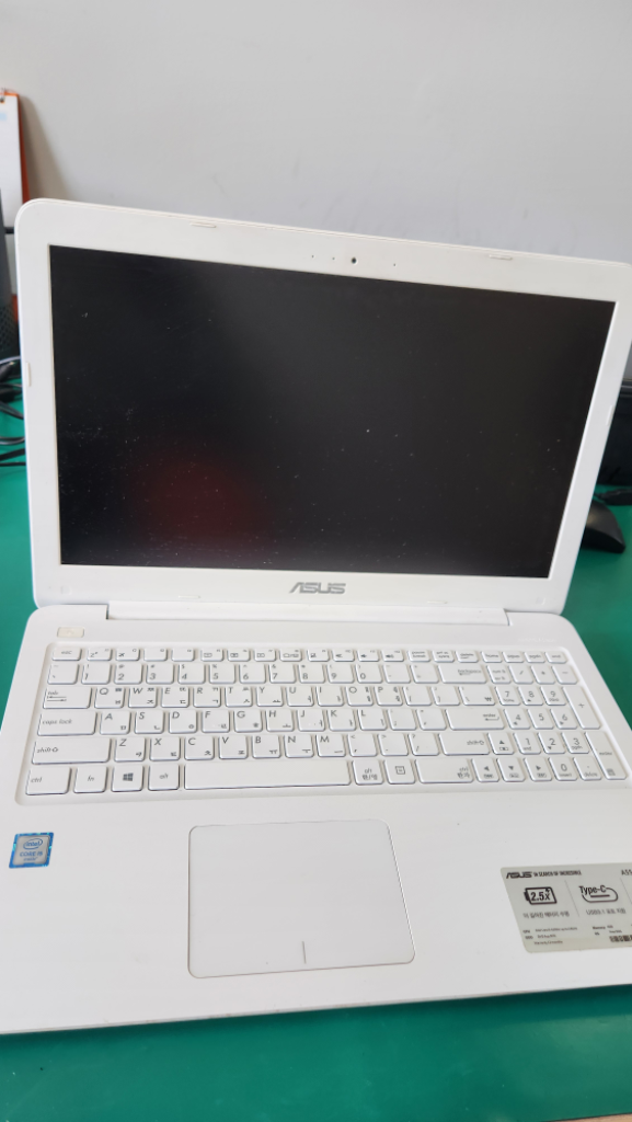 ASUS A556U i5-7세대 부품용 노트북