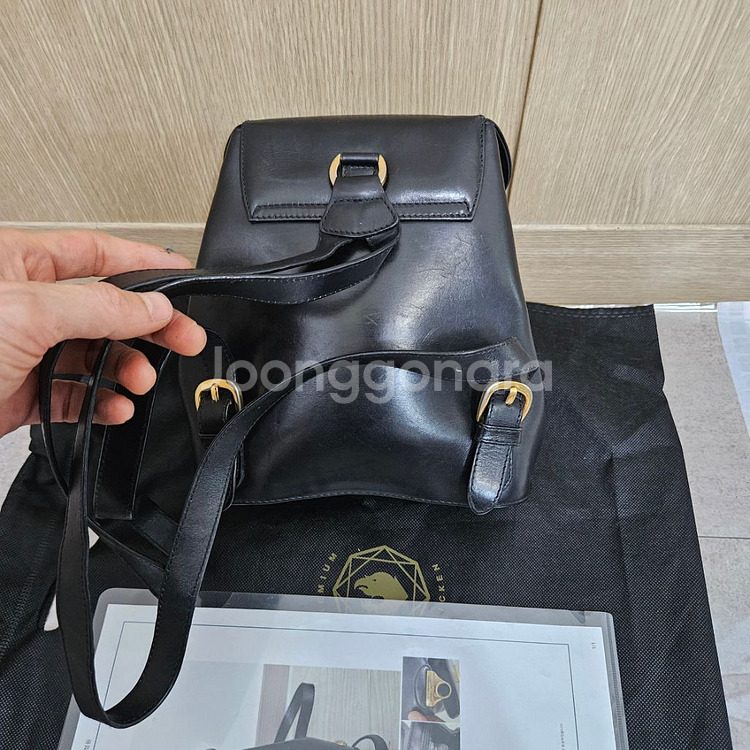 정품 페라가모 백팩 퀄리티 좋고 보증서 있음--5