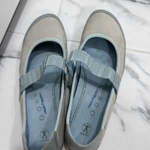 허쉬퍼피 플랫슈즈