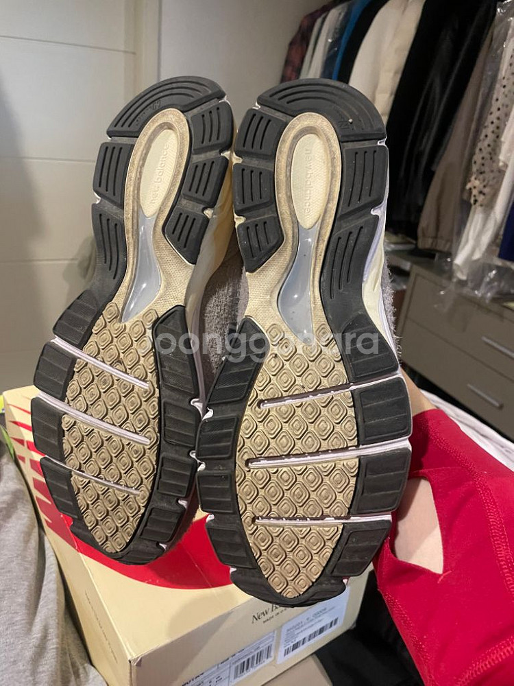 [275]뉴발란스990v4그레이 스웨이드--3