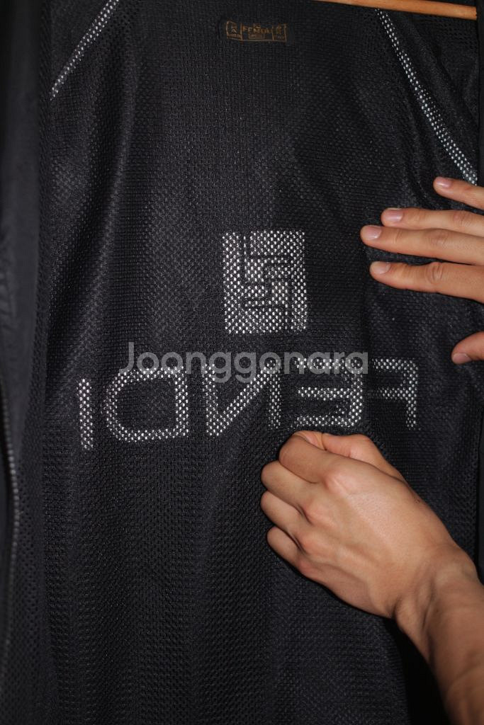 Fendi 펜디 후드 바람막이--3