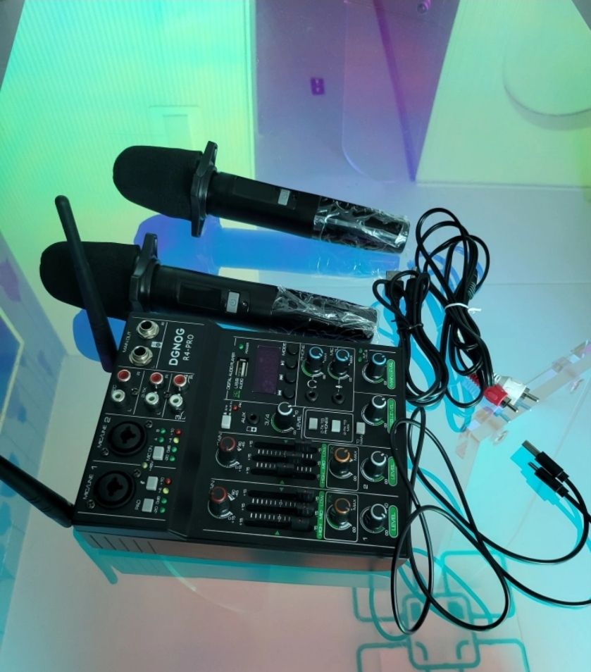 4채널 무선 마이크 USB 블루투스 녹음 DJ 콘솔 홈