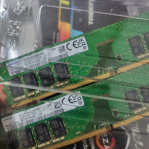 삼성 DDR4 8gb 2개
