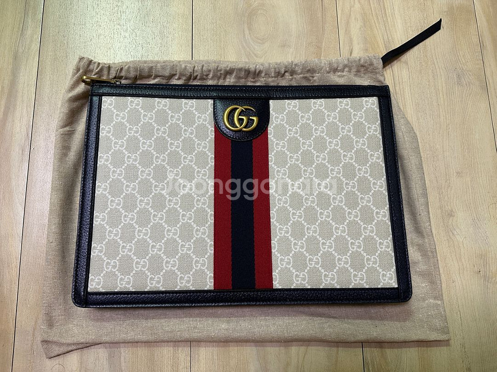 구찌백 남성 클러치백 미사용 새상품 급처--2