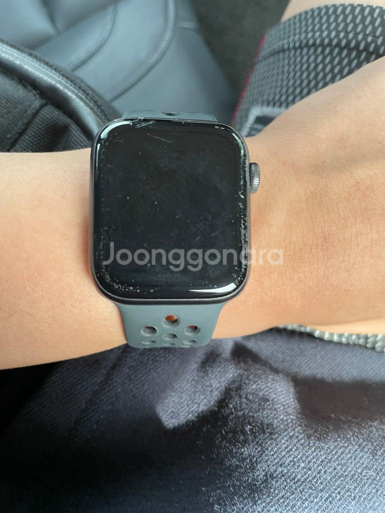 애플워치se2 44mm 나이키 에디션--2