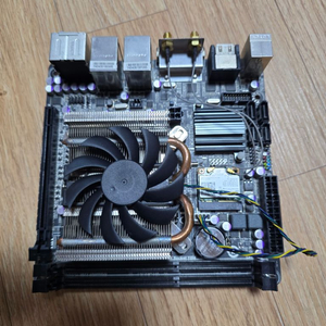 z68 itx 보드만삽니다.백패널 포함