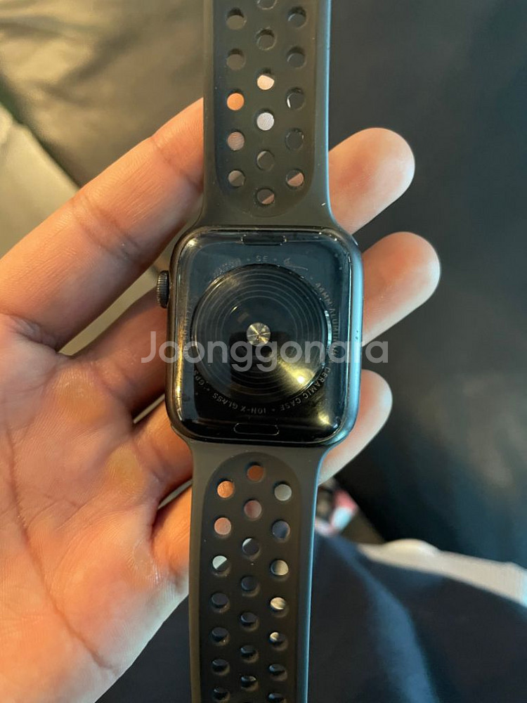 애플워치se2 44mm 나이키 에디션--5