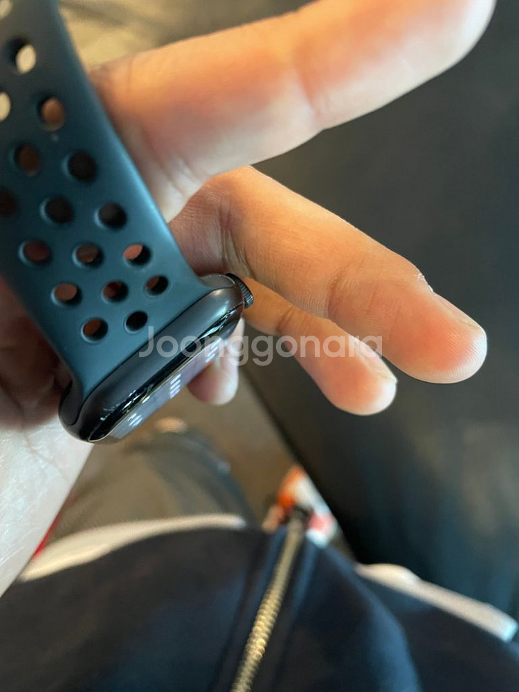 애플워치se2 44mm 나이키 에디션--7