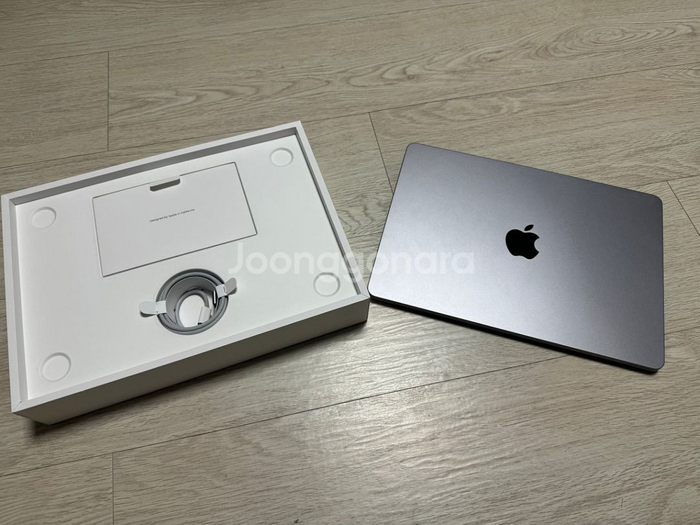 맥북에어 M2 13.6인치 256GB 8G S급 풀박--0