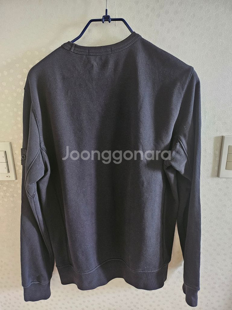 스톤아일랜드 맨투맨--1