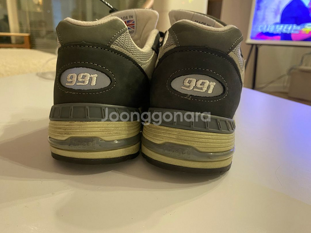 뉴발란스 991 270 42--3