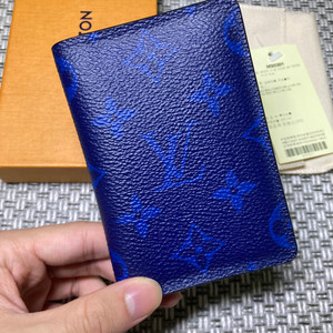 [새상품급]루이비통이클립스코발트블루오거나이저카드지갑