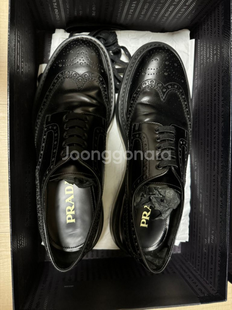 프라다 에어클리퍼 사이즈7--2