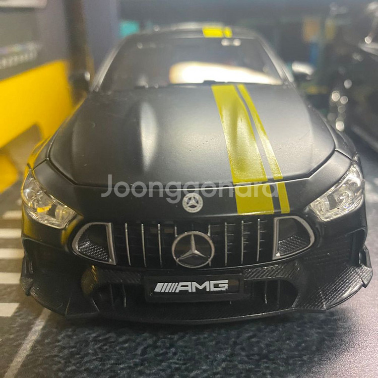 새-모형차 미니카1:24 ,아크릴+고급원목주차장6자리--3