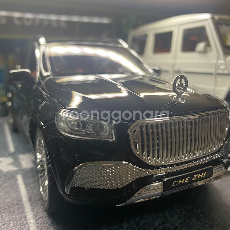 새-모형차 미니카1:24 ,아크릴+고급원목주차장6자리--4