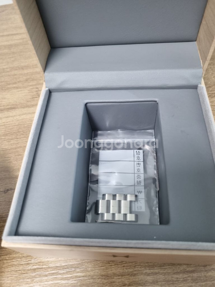 해밀턴 카키필드 오토 42mm 팝니다--6