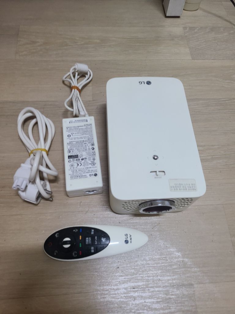 LG 미니빔 스마트빔 프로젝터 PF1500