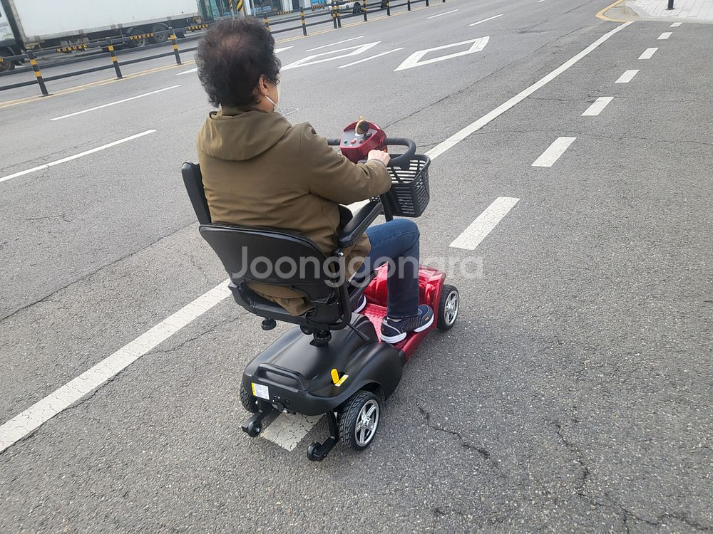 전동스쿠터 4륜 어르신 자가용--4