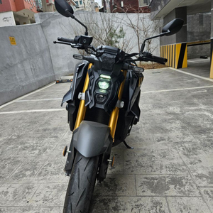 스즈키 23년식2100키로 gsx-s1000 판매해요