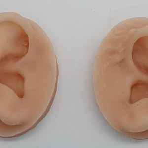 피어싱 귀걸이 디피용 실리콘 귀 모형 1쌍