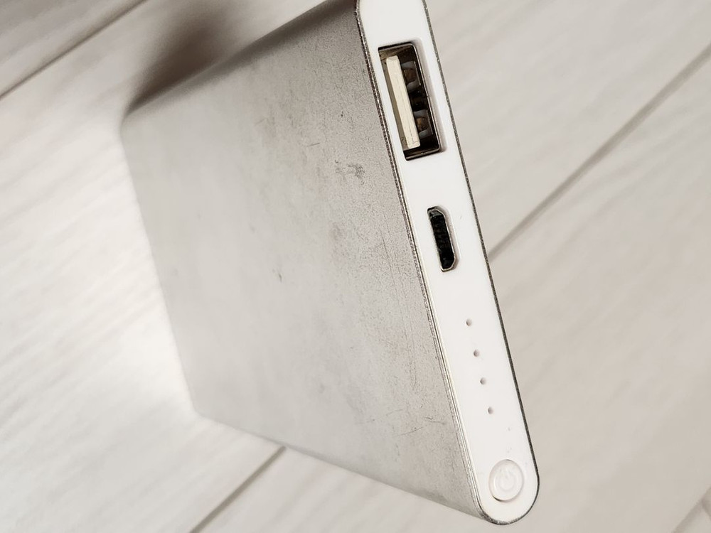 보조배터리 4000mha 이미지