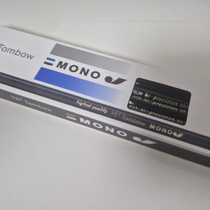 톰보우 모노 J 4B 한 다스 판매합니다!!