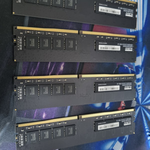 KLEVV DDR4-3200 CL22 16GB 4개