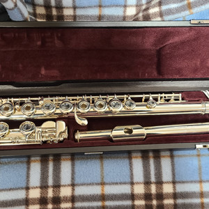 야마하 YFL 481H 플룻 판매팝니다.
