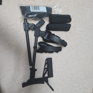 퀘스트3 로이튜브 건스톡 그립분리형 팝니다.