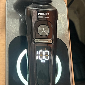 필립스SkinIQ 9000 프레스티지 전기면도기(풀박)