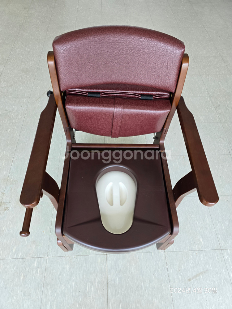 원목가구형 이동변기 APT-101 판매합니다--2