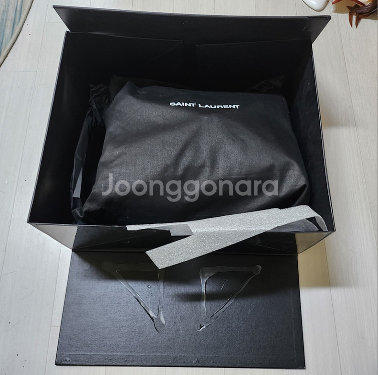 YSL)생로랑 루루백 버건디 금장 M size--7