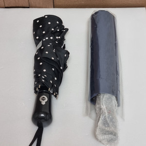 3단 접이식 휴대용 우산 (검정 땡땡이 / 랜덤)