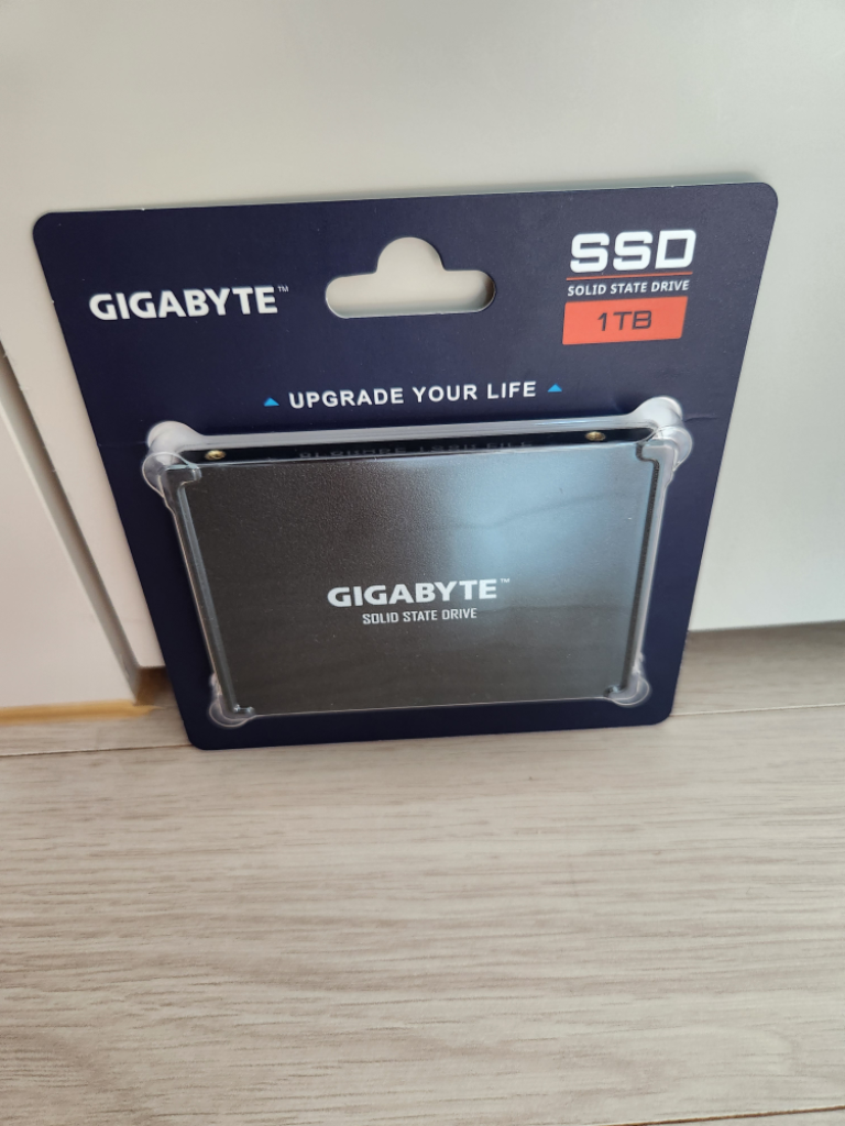 기가바이트 SSD 1tr