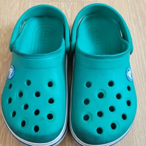 CROCS 유아샌들