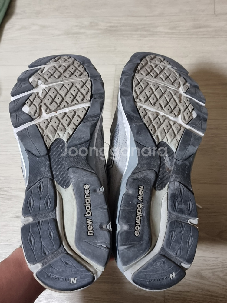 뉴발란스 990v3 그레이 275사이즈--3