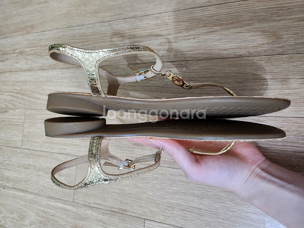 (새상품) 마이클코어스 여성샌들 사이즈230~235--2