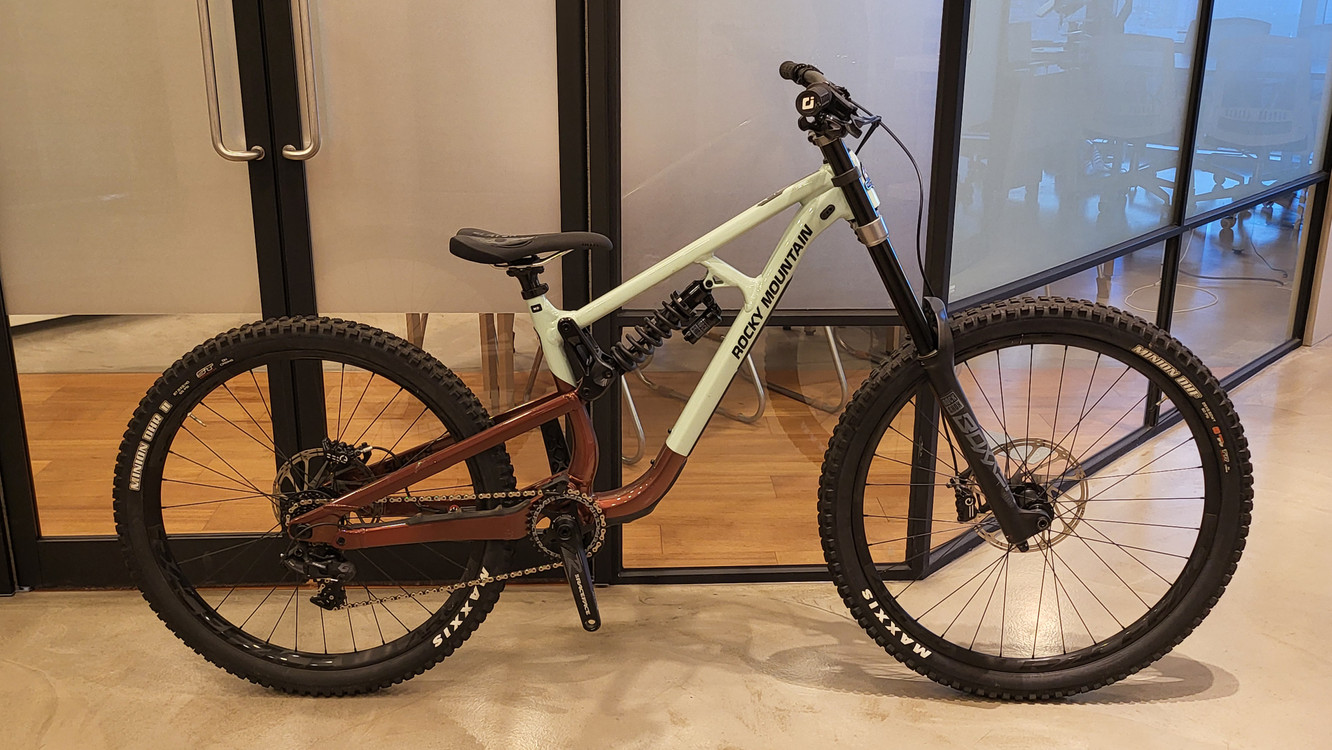 록키마운틴 다운힐 자전거--2